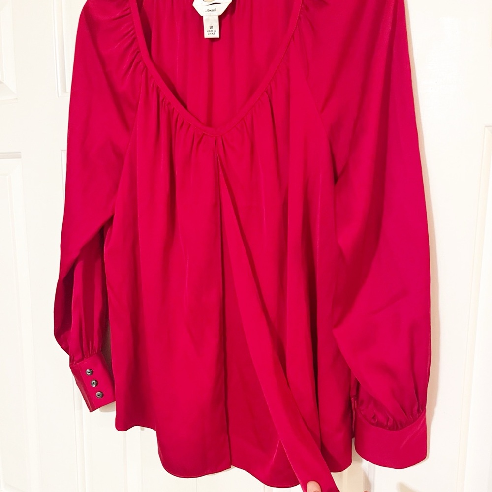 Talbots 100% Silk Vibrant V-Neck Red Blouse with ruched collar long sleeves. 10 - Picture 3 of 14